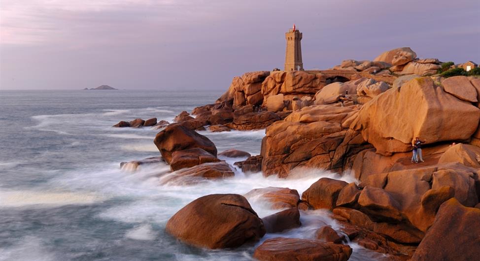 La Côte de Granit Rose - Camping Armor Loisirs *** à Trébeurden, pitch rental, mobile homes and chalets, swimming pool campsite on the Côte de Granit Rose near Perros Guirec-Ploumanac'h-Côtes d'Armor-Bretagne - Camping Armor Loisirs