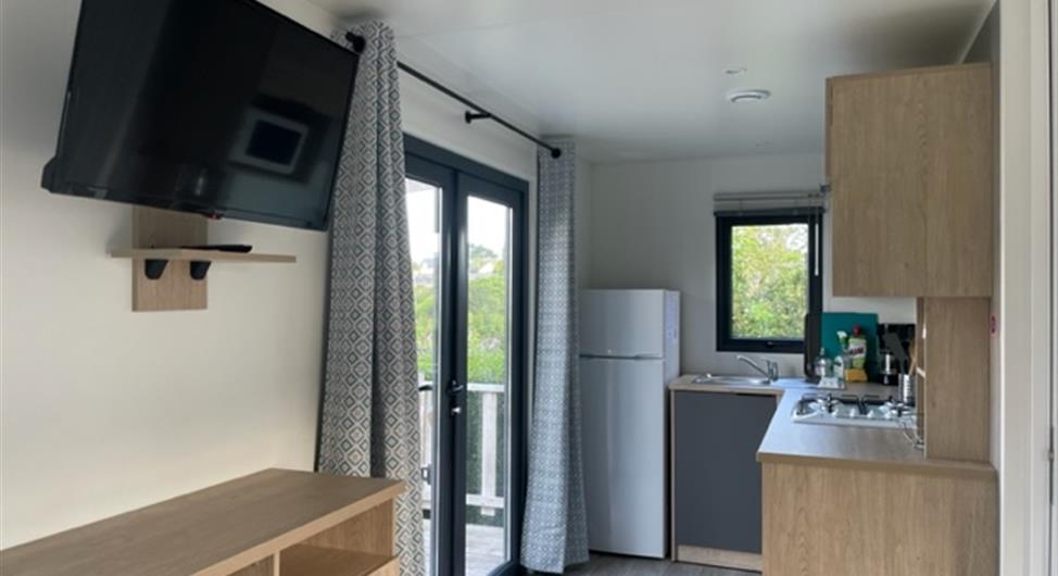 Mobil home 2 chambres emplacemenCamping Côte de Granit Rose - Mobile home 2 bedrooms pitches 3 - 7ts 5-84 - Camping Armor Loisirs